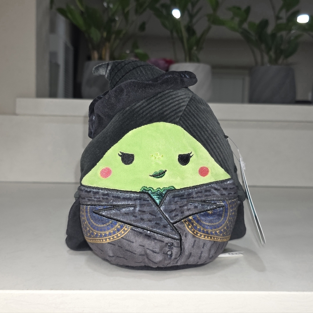 NEW Squishmallows Wicked - Elphaba